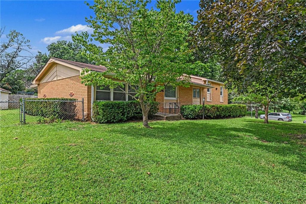 1506 Tamara DriveSt Joseph,&nbsp;MO&nbsp;64506