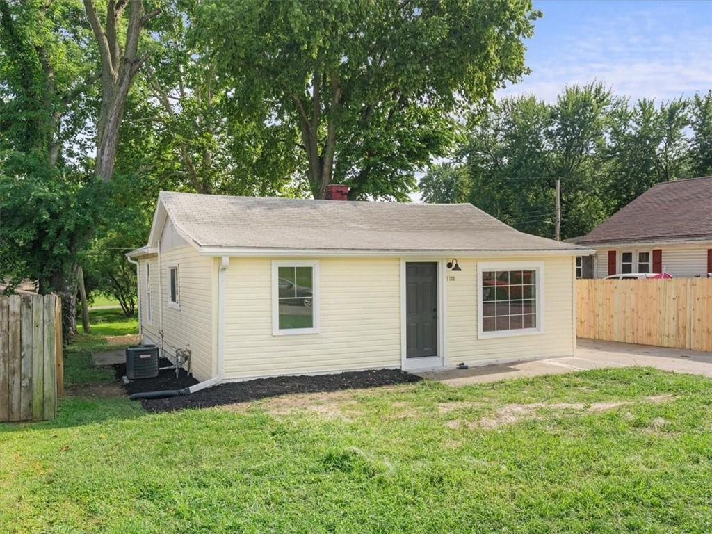 1706 Blackwell RoadSt Joseph, MO 64505