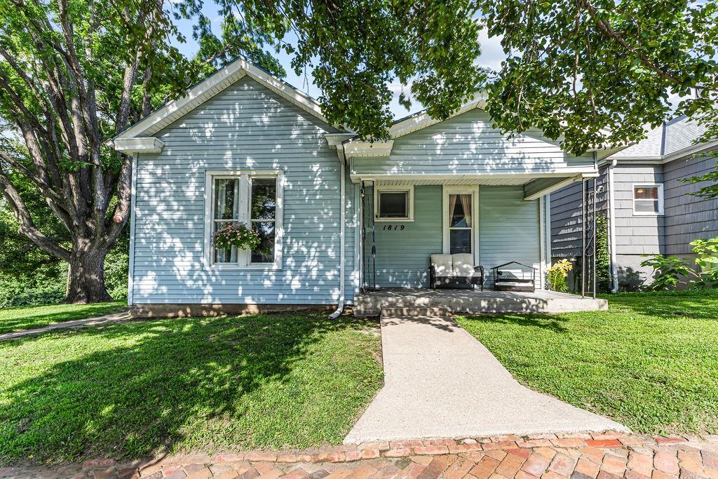 1819 Dewey AvenueSt Joseph,&nbsp;MO&nbsp;64505