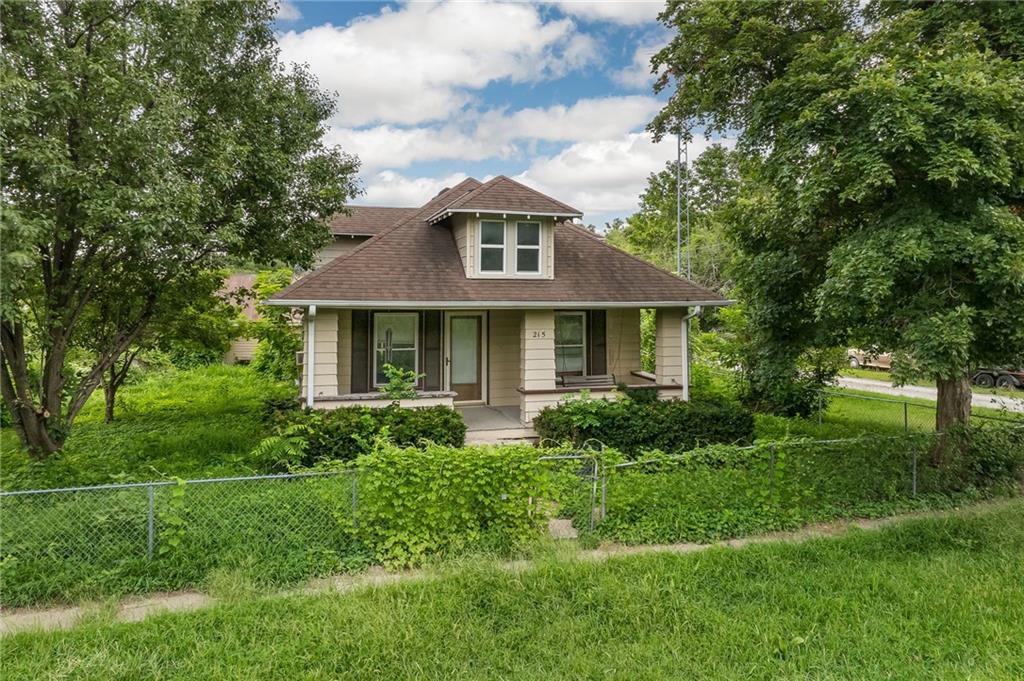 215 Lee StreetCraig,&nbsp;MO&nbsp;64437
