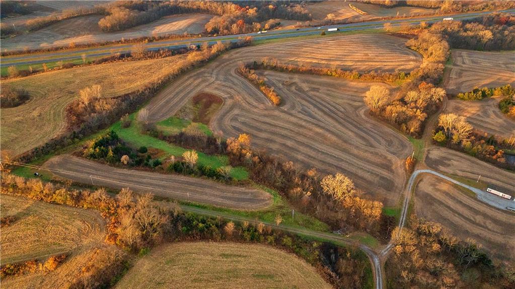  432 RoadSavannah, MO 64485