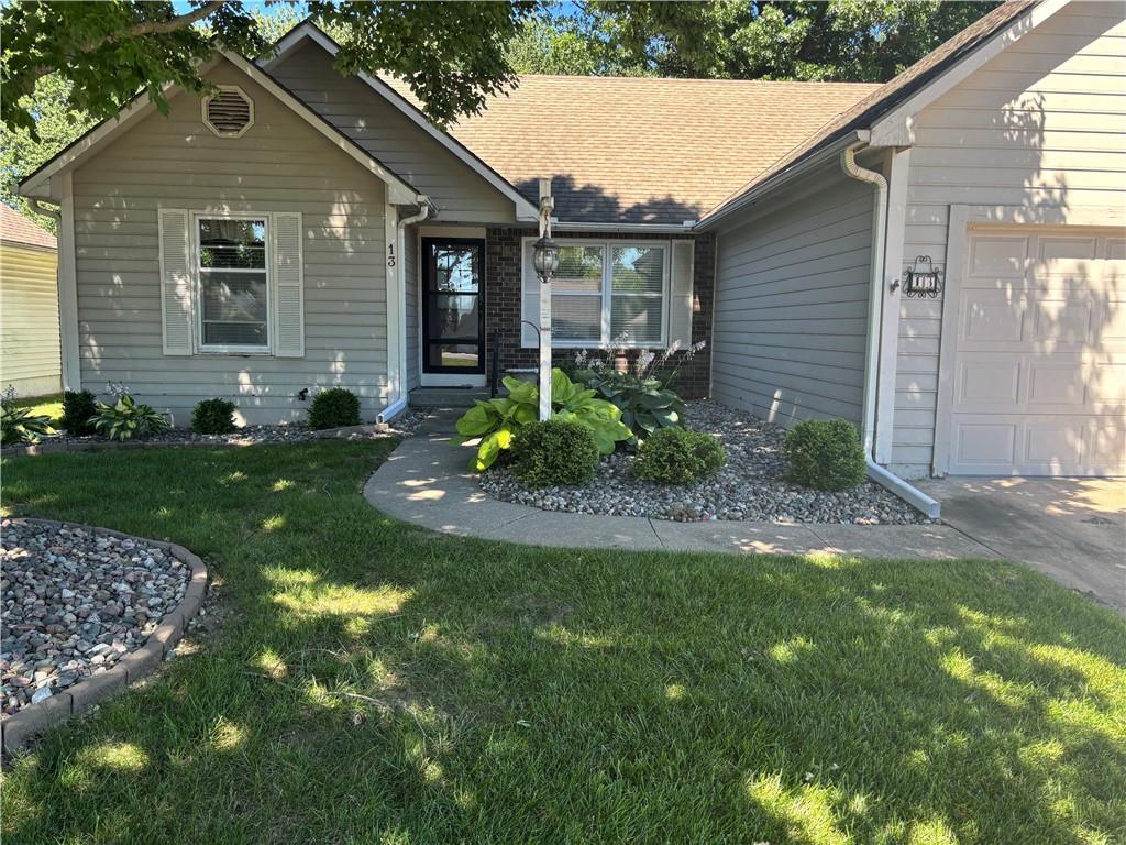 13 Stratford Place PointSt Joseph,&nbsp;MO&nbsp;64506