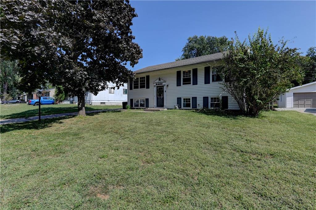 2407 Meadow Trail TrailSt Joseph, MO 64507