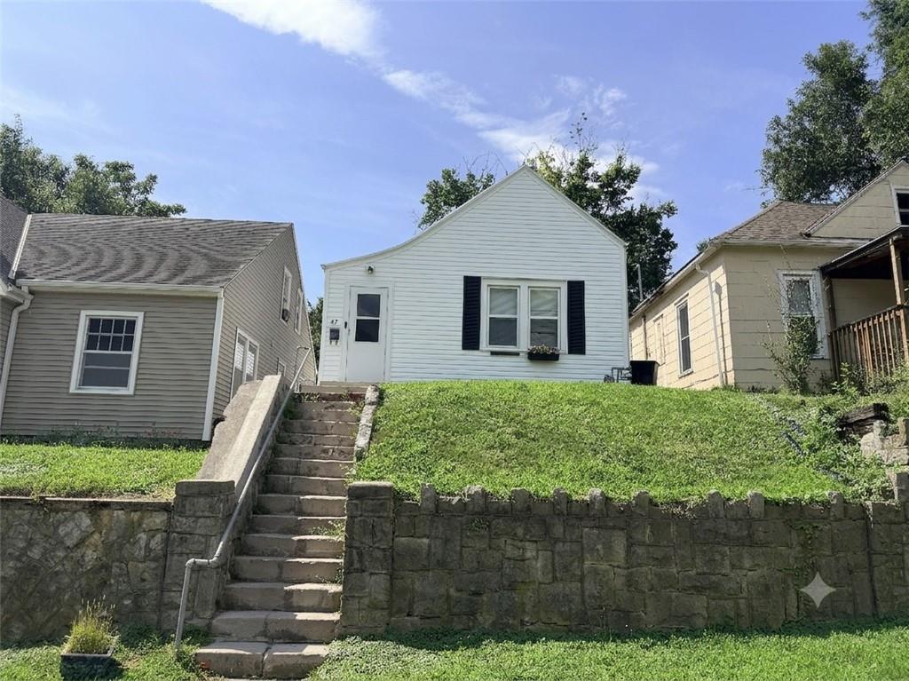 114 E Highland AvenueSt Joseph,&nbsp;MO&nbsp;64505