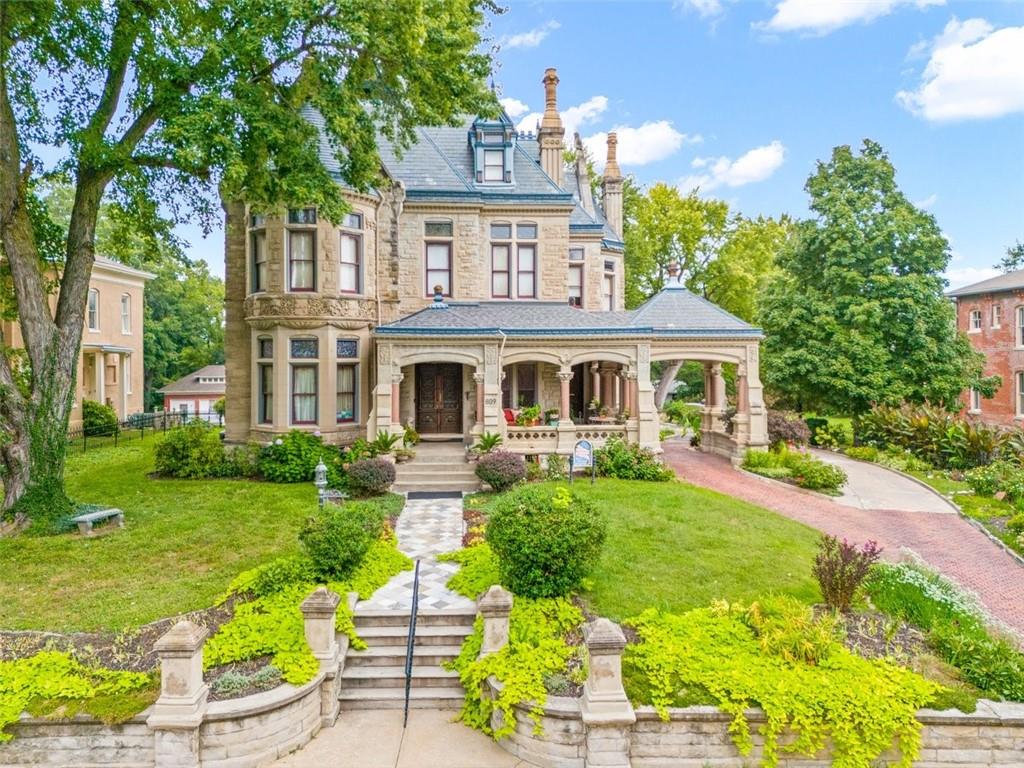 809 Hall StreetSt Joseph, MO 64501