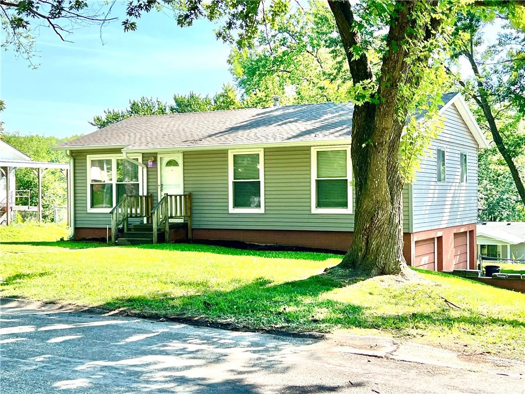 2401 Ivy CourtSt Joseph, MO 64503