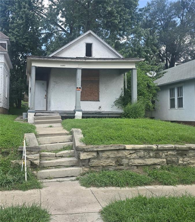 2007 Jones StreetSt Joseph,&nbsp;MO&nbsp;64501