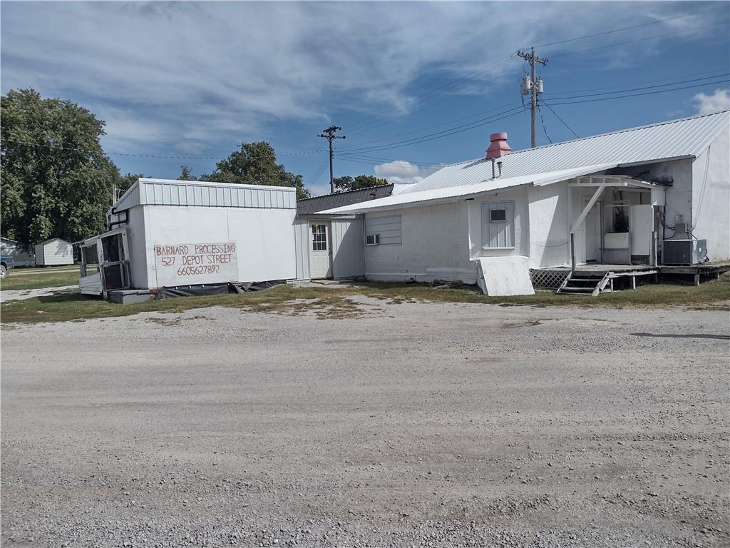 527 Depot StreetBarnard, MO 64423