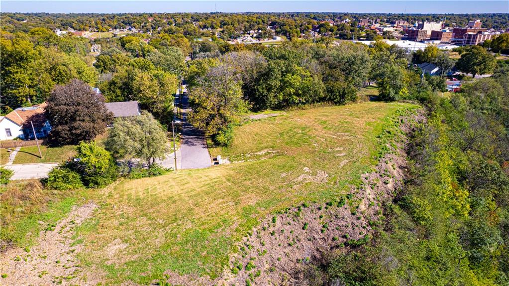 1102 Elwood StreetSt Joseph,&nbsp;MO&nbsp;64501
