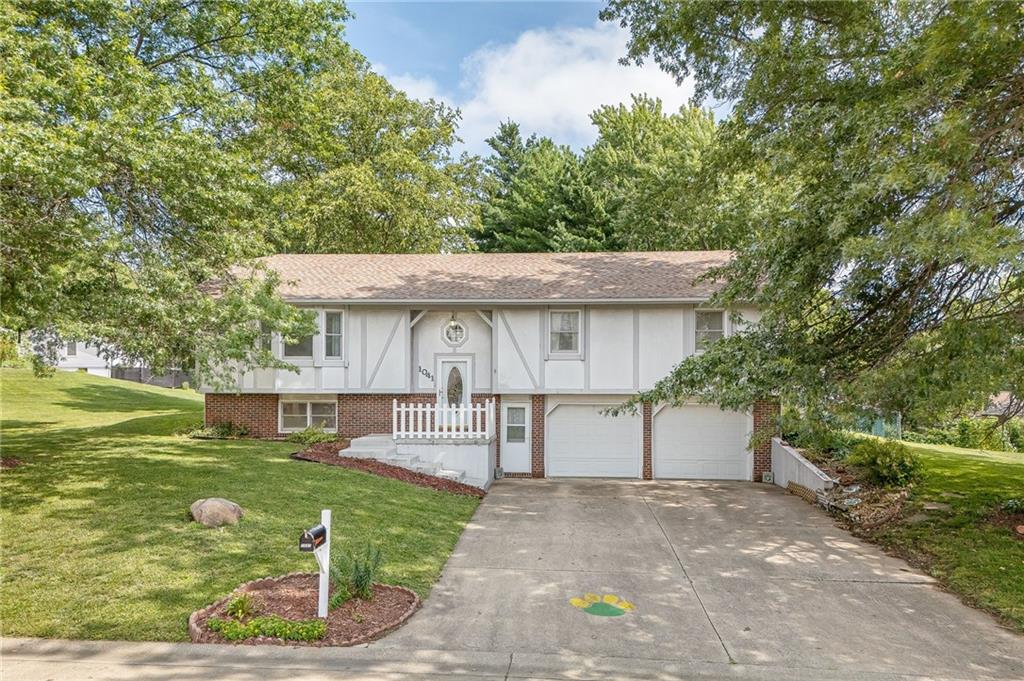 1041 Debbie LaneMaryville, MO 64468
