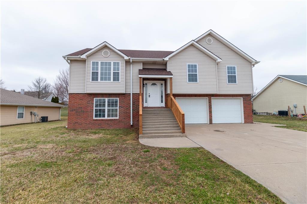 1005 E Pearl CourtSavannah,&nbsp;MO&nbsp;64485