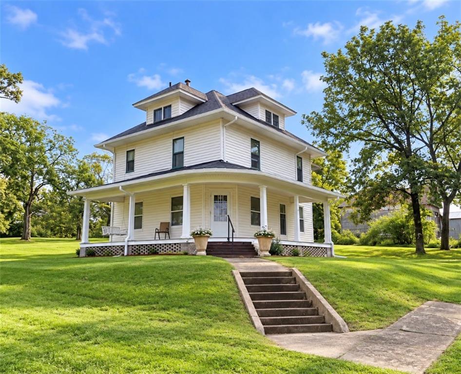 101 S 9th StreetHopkins,&nbsp;MO&nbsp;64461