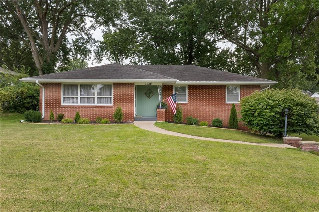 3202 Floral AvenueSt Joseph,&nbsp;MO&nbsp;64506