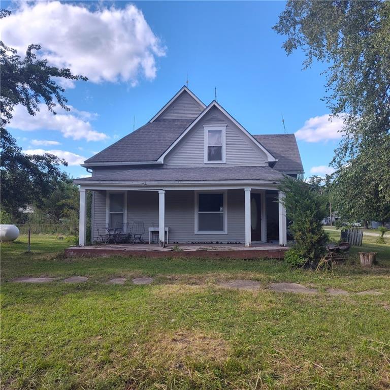 202 W Poplar StreetGentry, MO 64453