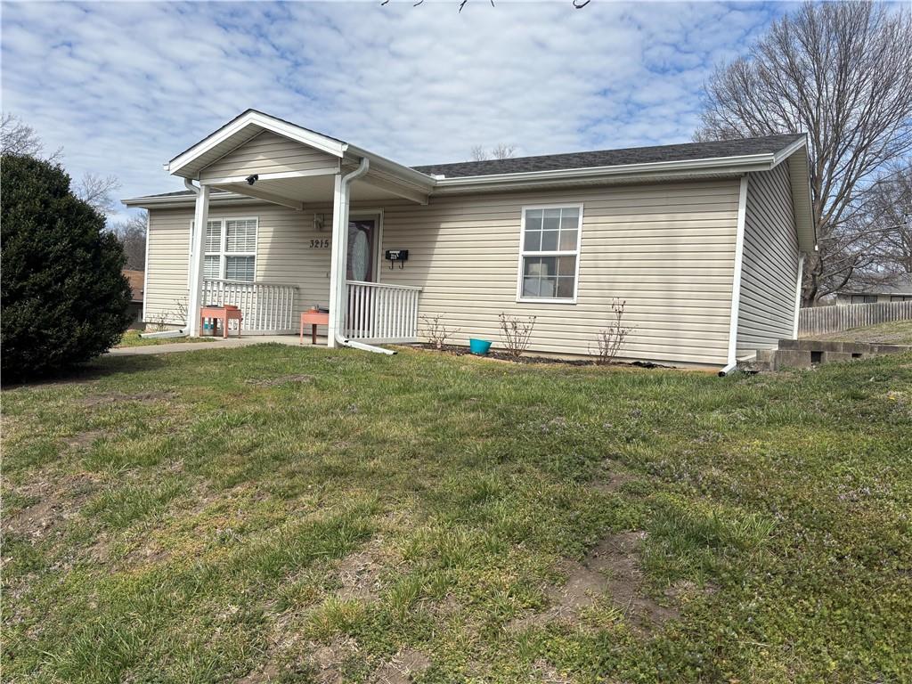 3215 LOCUST StreetSt Joseph,&nbsp;MO&nbsp;64507