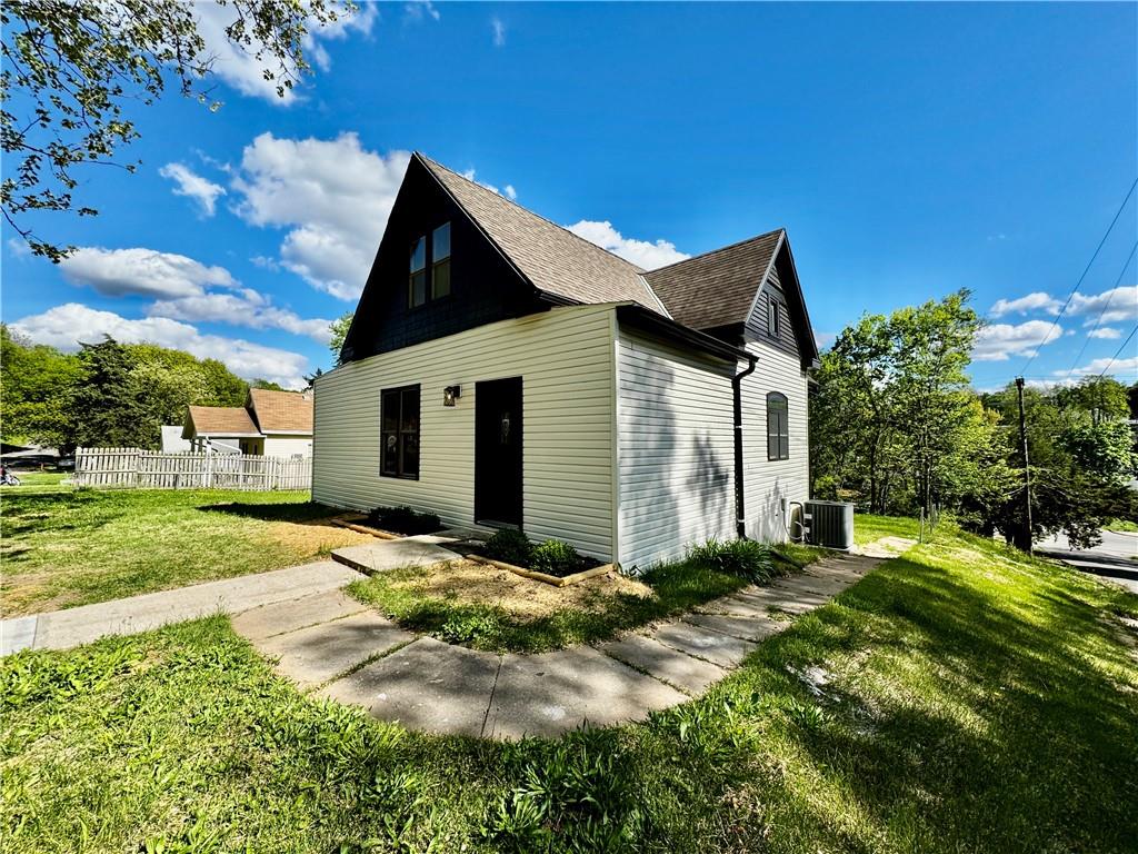 1502 6th AvenueSt Joseph, MO 64505