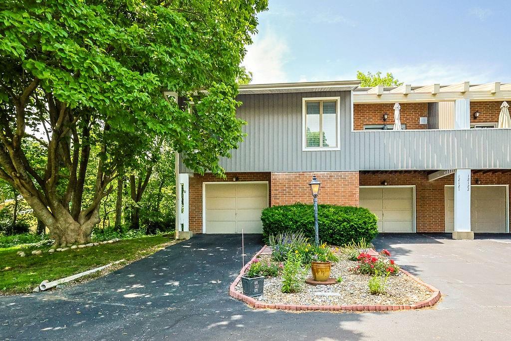12121 Walden ViewCountry Club, MO 64505