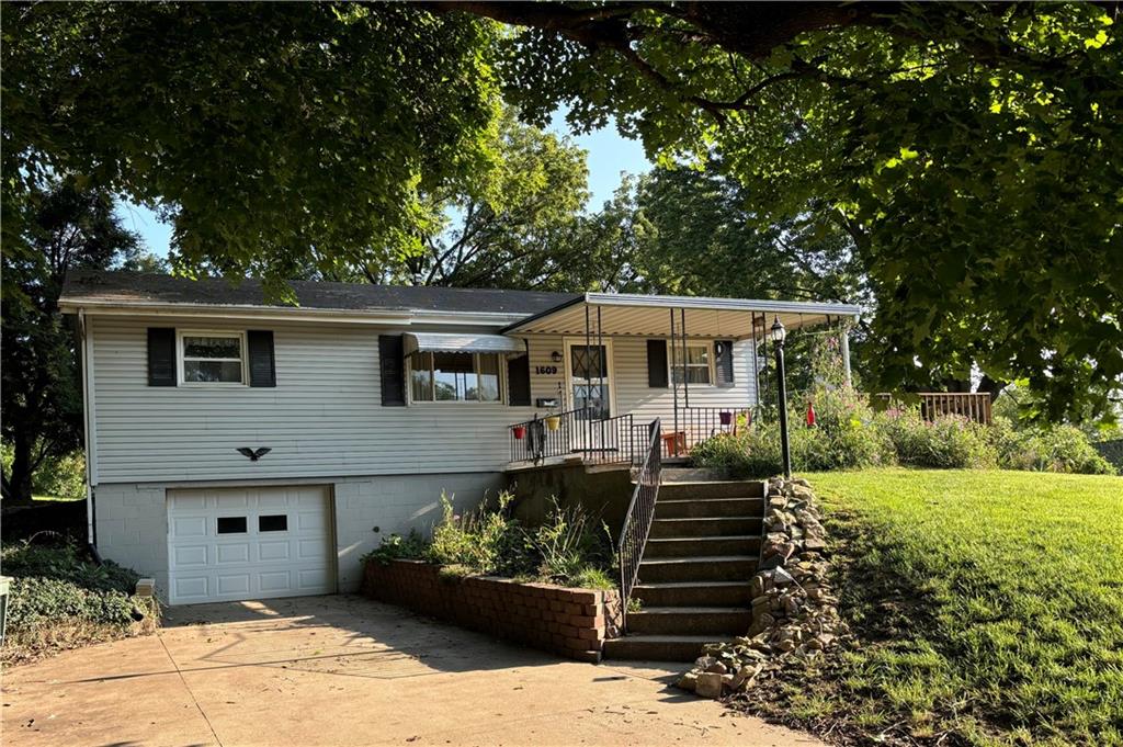 1609 Green Valley RoadSt Joseph,&nbsp;MO&nbsp;64505