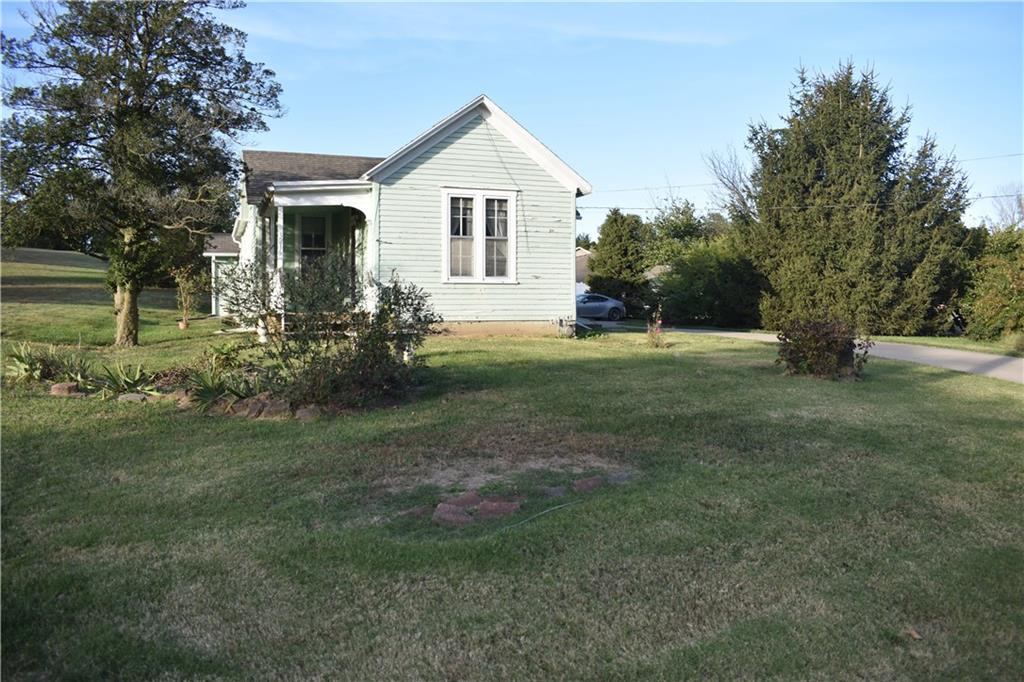 3215 Pickett RoadSt Joseph, MO 64503