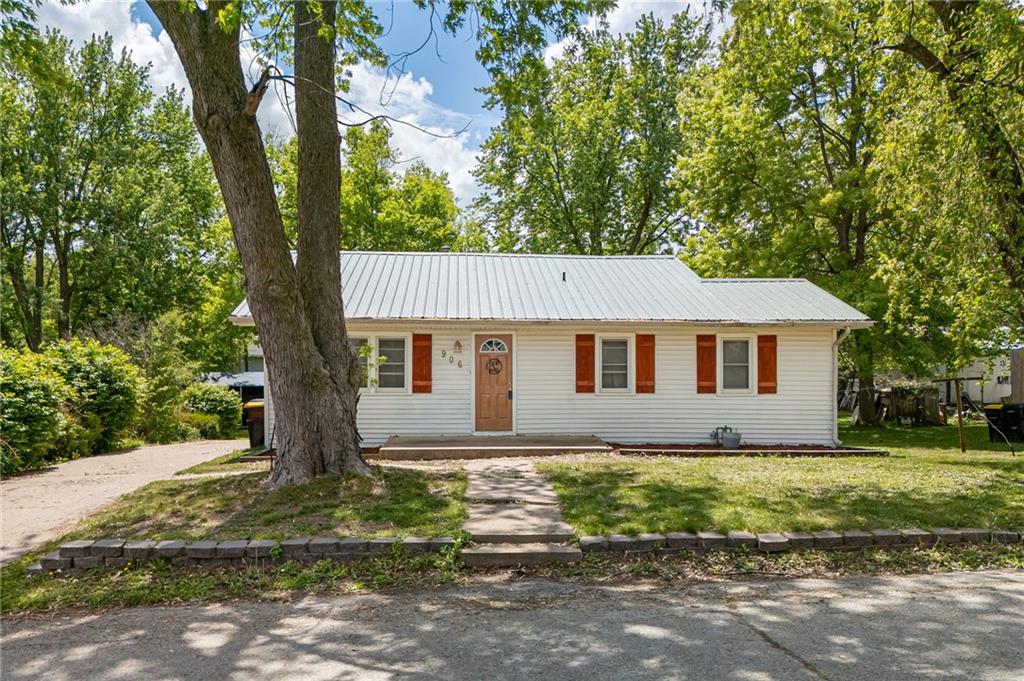 906 W Pearl StreetSavannah, MO 64485