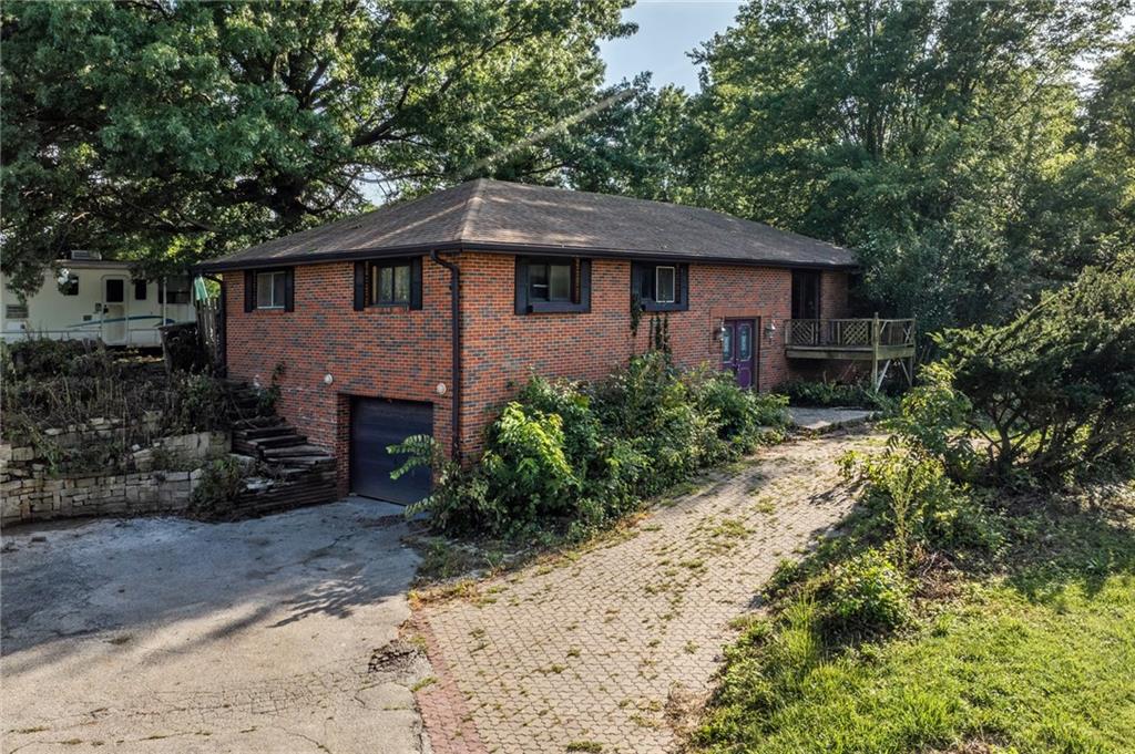 3906 Vera LaneSt Joseph, MO 64503
