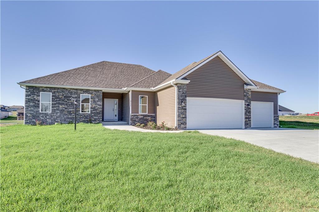 4706 Woodland Shores DriveSt Joseph, MO 64505