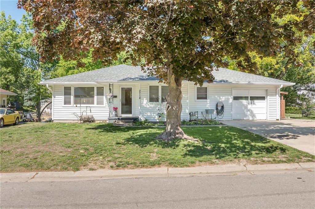 2718 Southwest TrailSt Joseph,&nbsp;MO&nbsp;64506