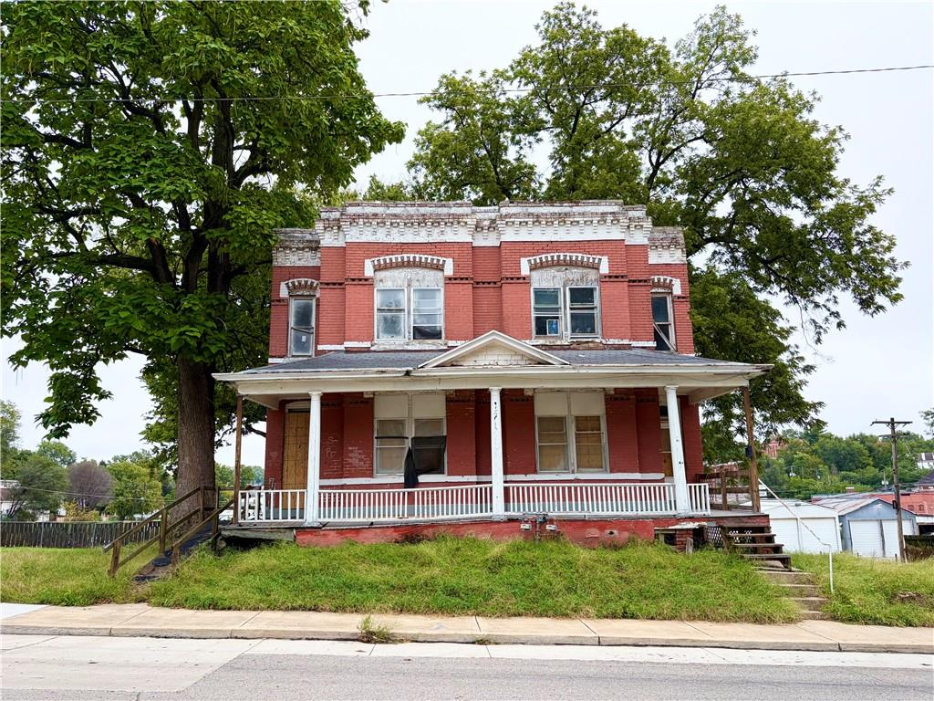 717 719 Mount Mora RoadSt Joseph,&nbsp;MO&nbsp;64501