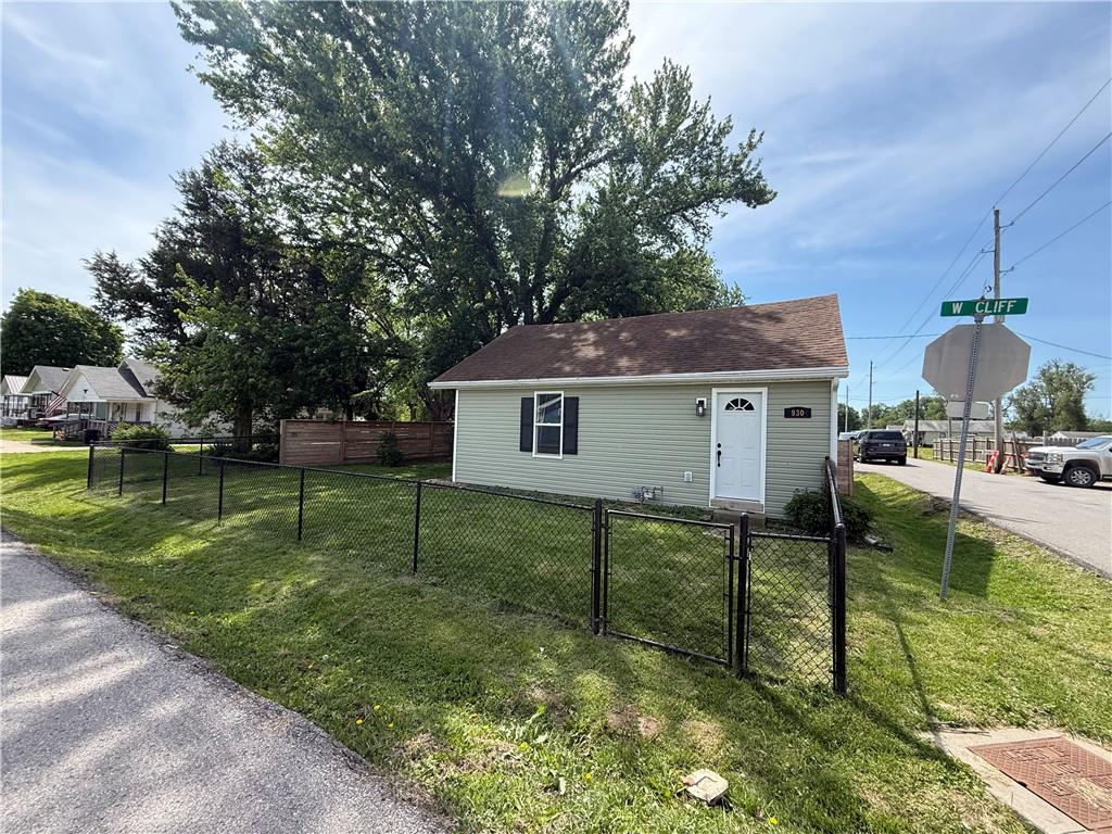 930 W Cliff StreetSt Joseph,&nbsp;MO&nbsp;64504