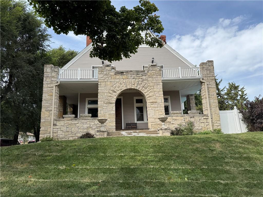 201 E Highland AvenueSt Joseph, MO 64505
