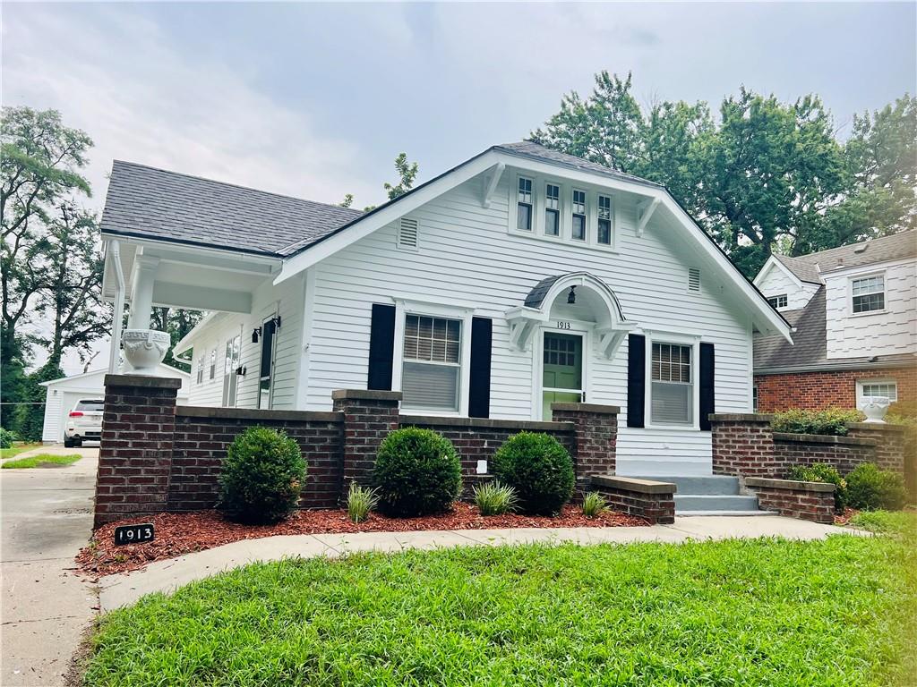 1913 Lovers LaneSt Joseph,&nbsp;MO&nbsp;64505