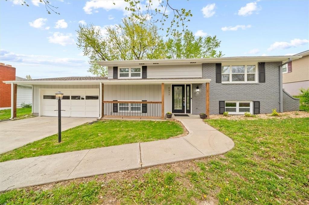 2317 Cougar RoadSt Joseph, MO 64506