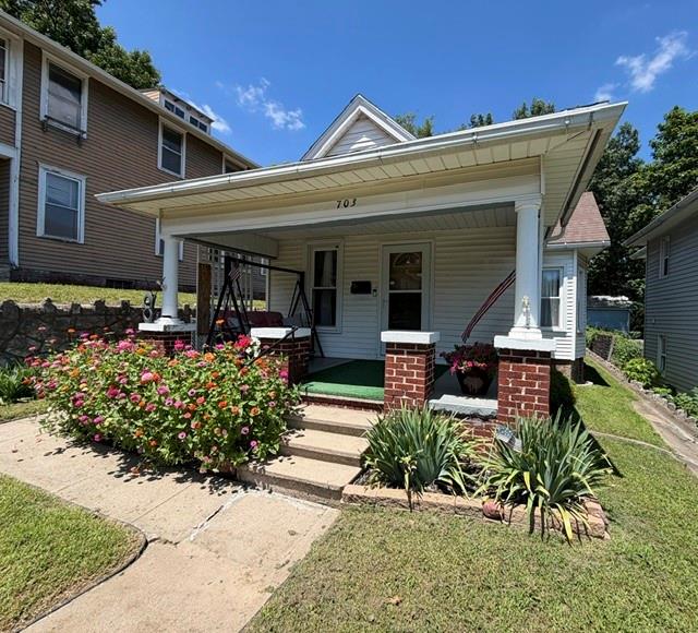 703 Mcdonald StreetSt Joseph,&nbsp;MO&nbsp;64505