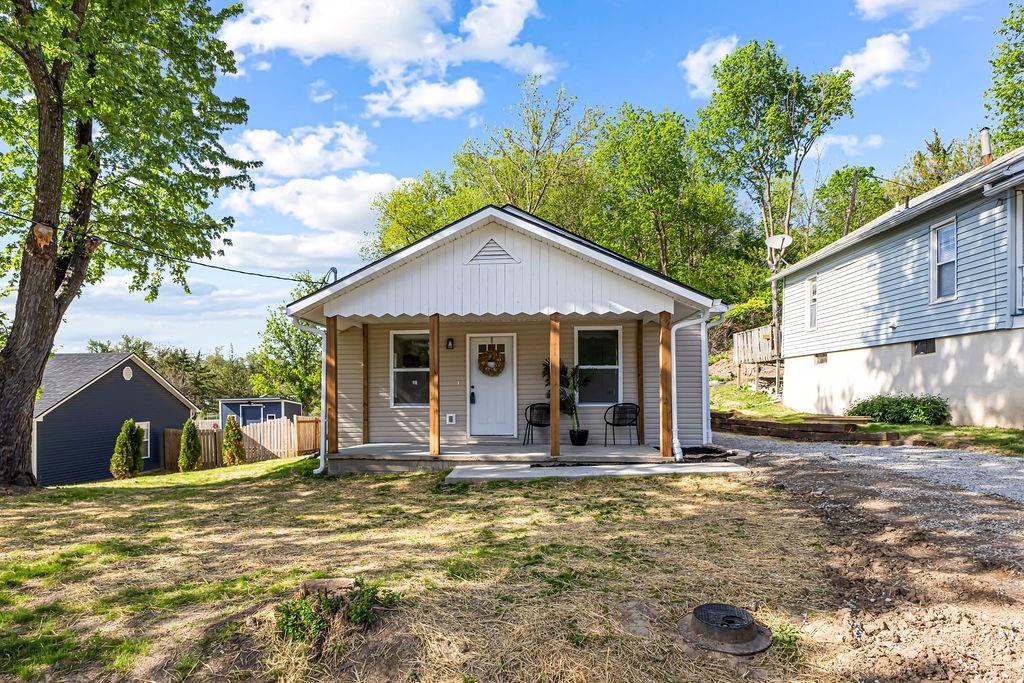 1911 Oscar StreetSt Joseph,&nbsp;MO&nbsp;64505
