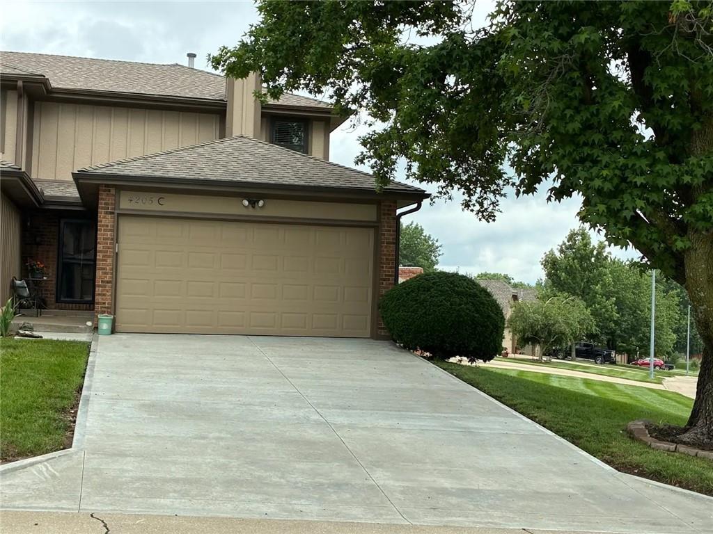 4205 Country LaneSt Joseph,&nbsp;MO&nbsp;64506