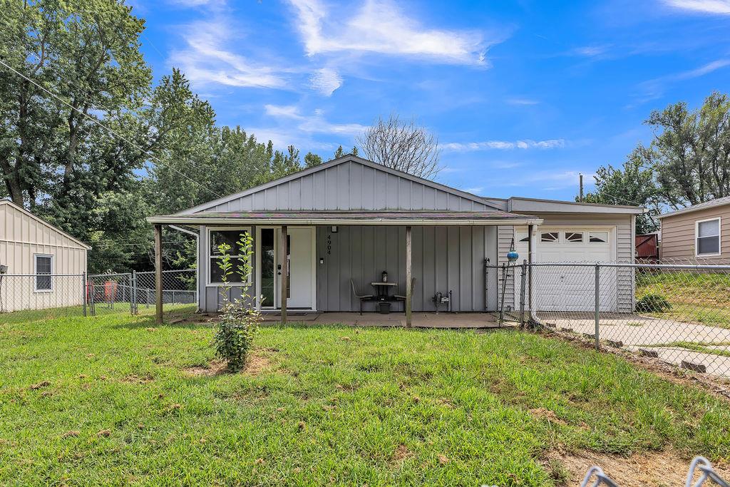 4904 Shawnee RoadSt Joseph,&nbsp;MO&nbsp;64503