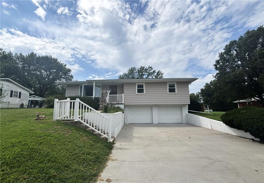 1310 Safari DriveSt Joseph, MO 64506