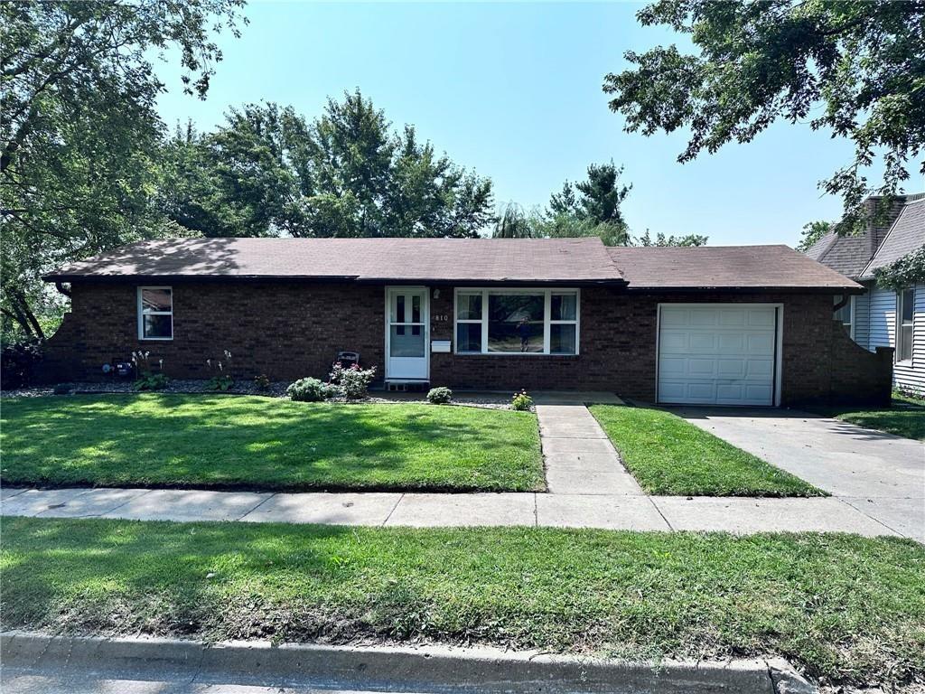 810 E 1st StreetMaryville, MO 64468
