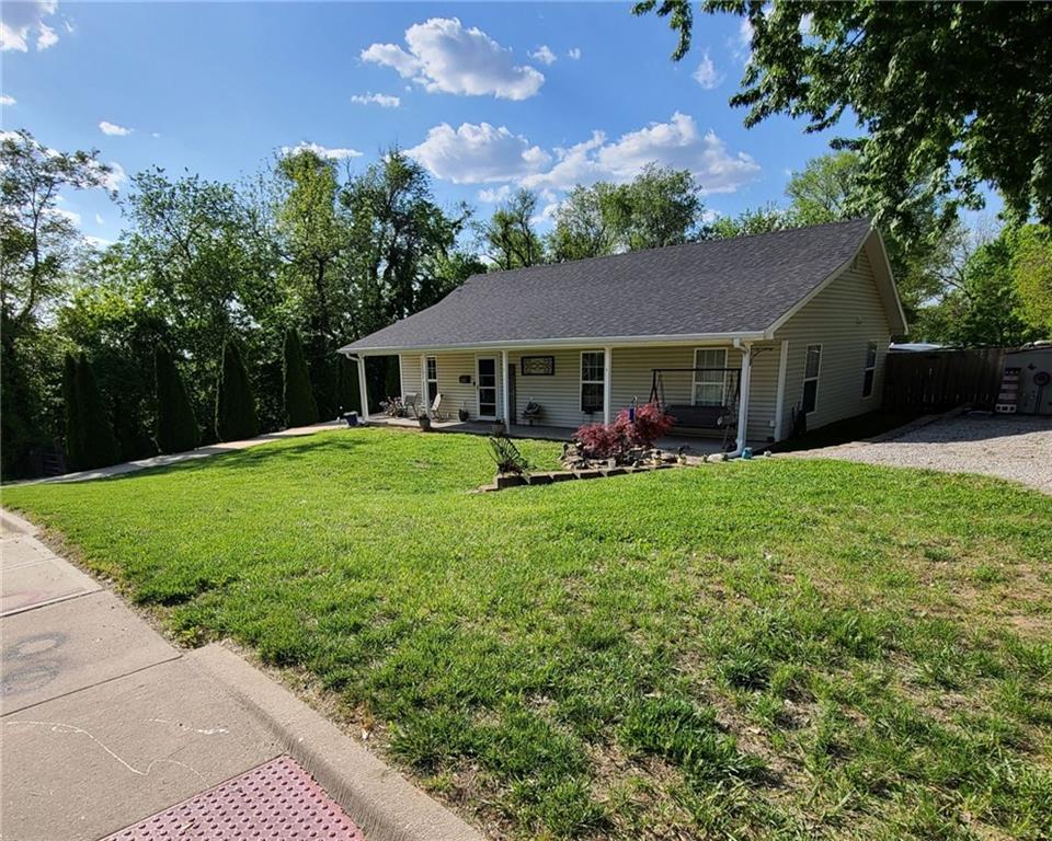 1525 DUNCAN StreetSt Joseph, MO 64503
