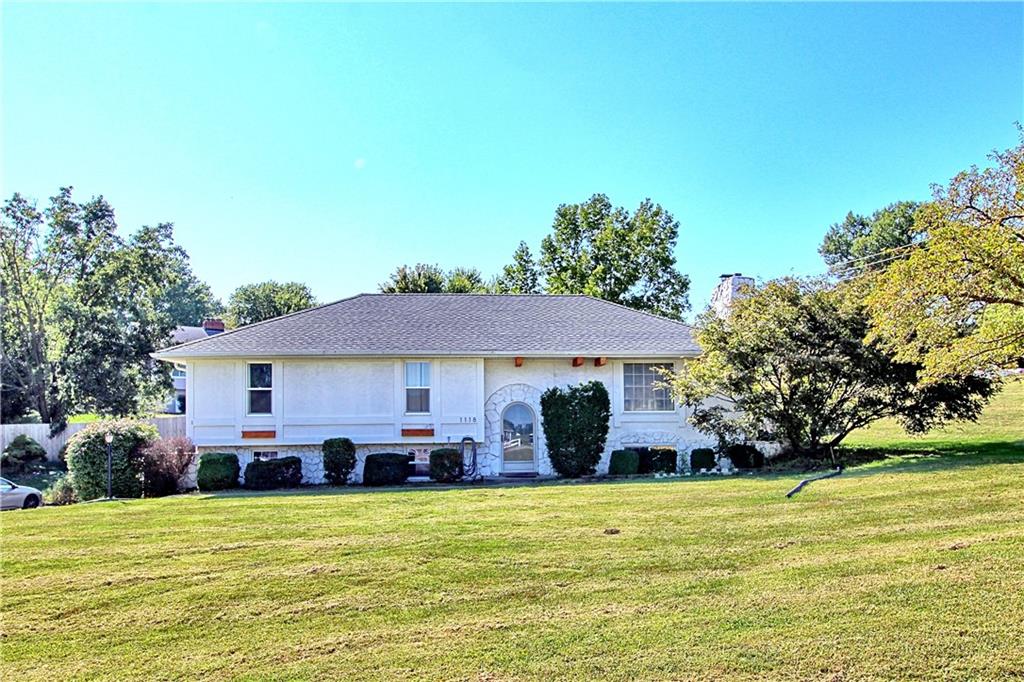 1118 N Leonard RoadSt Joseph, MO 64506