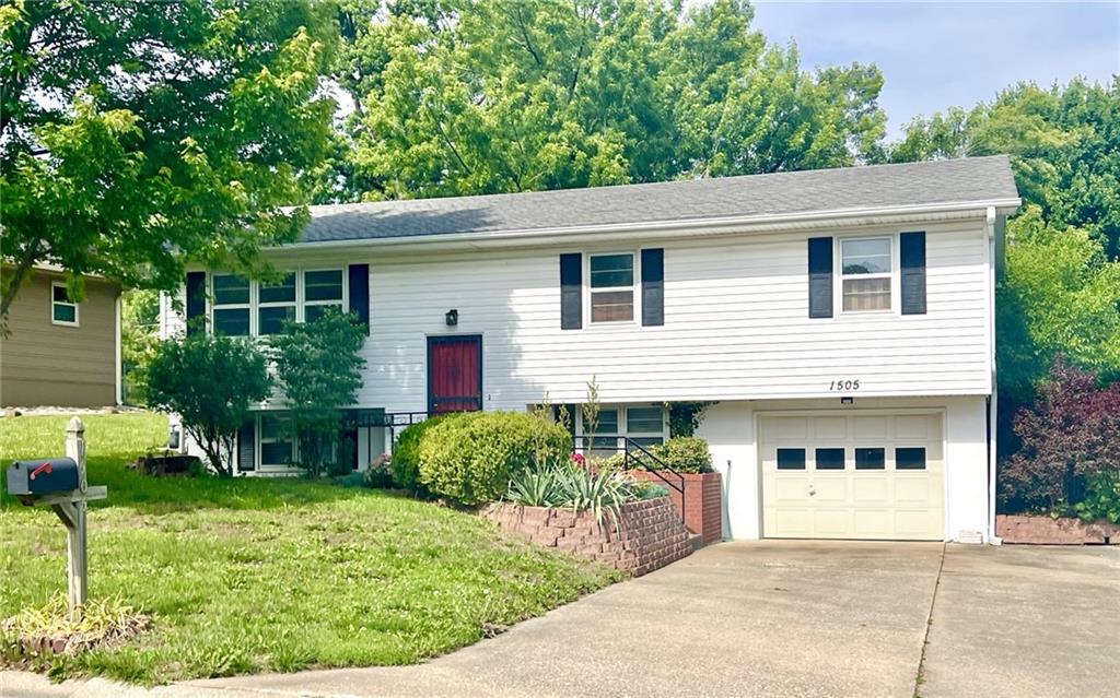 1505 Safari DriveSt Joseph, MO 64506