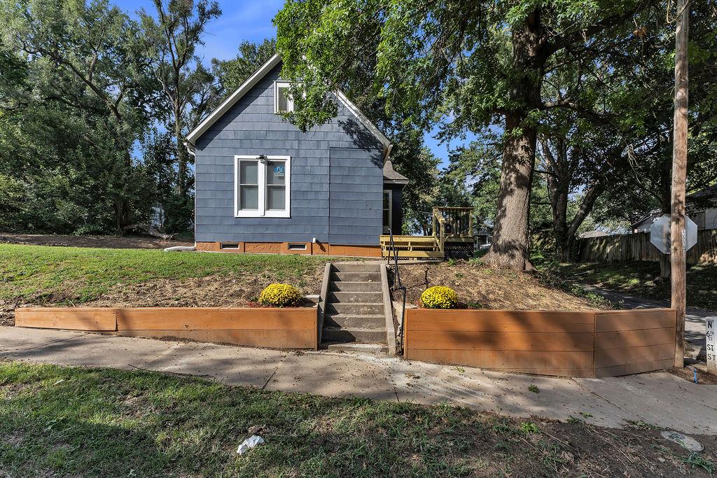 523 Shady AvenueSt Joseph,&nbsp;MO&nbsp;64505